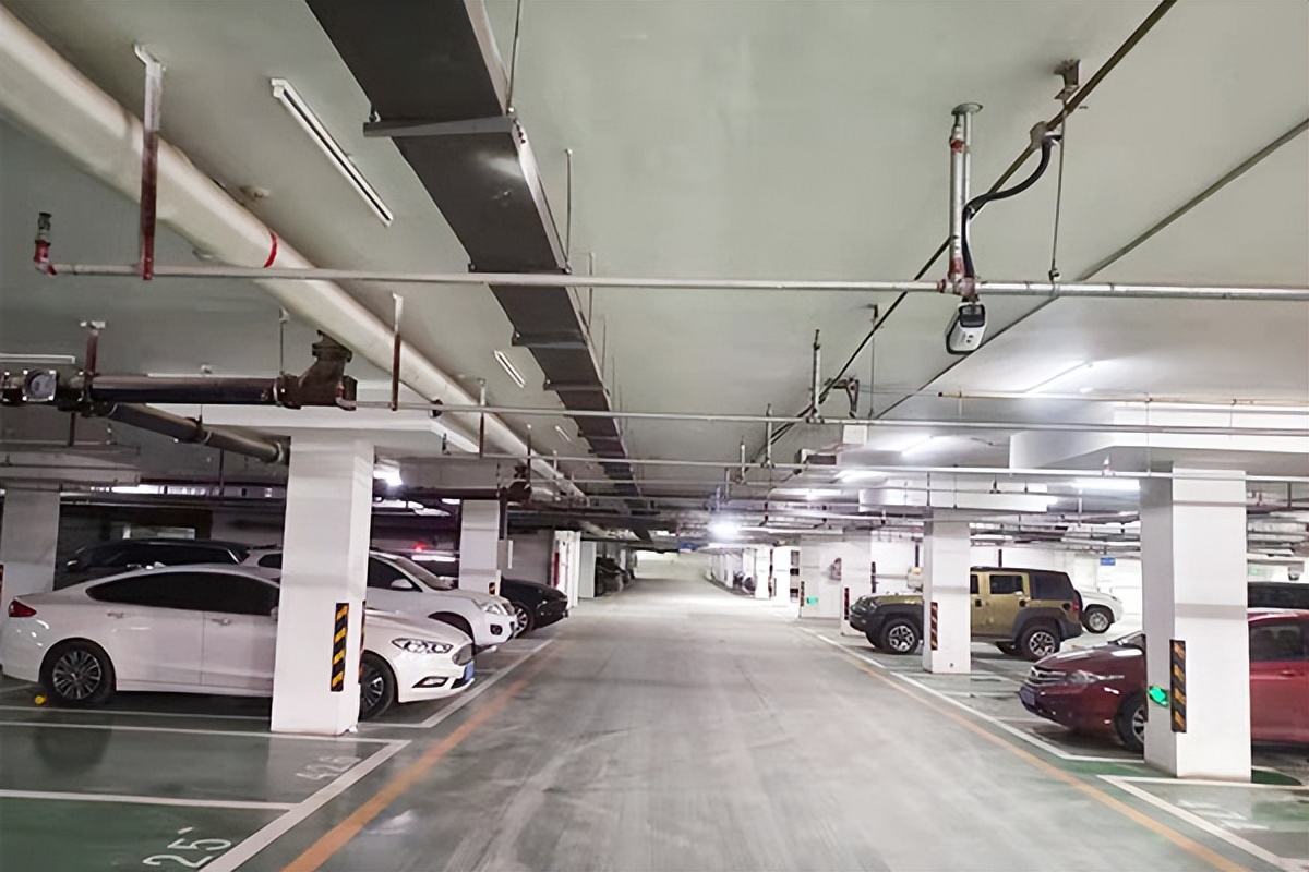 地下停車場照明 地下停車場照明